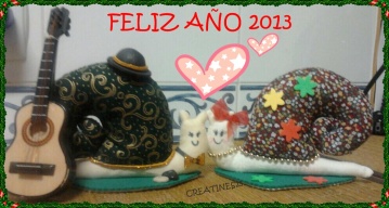 Manolo, Lola, Creatines25 y sus creaciones e Inés Miranda os desean un Feliz Año Nuevo. Ser felices